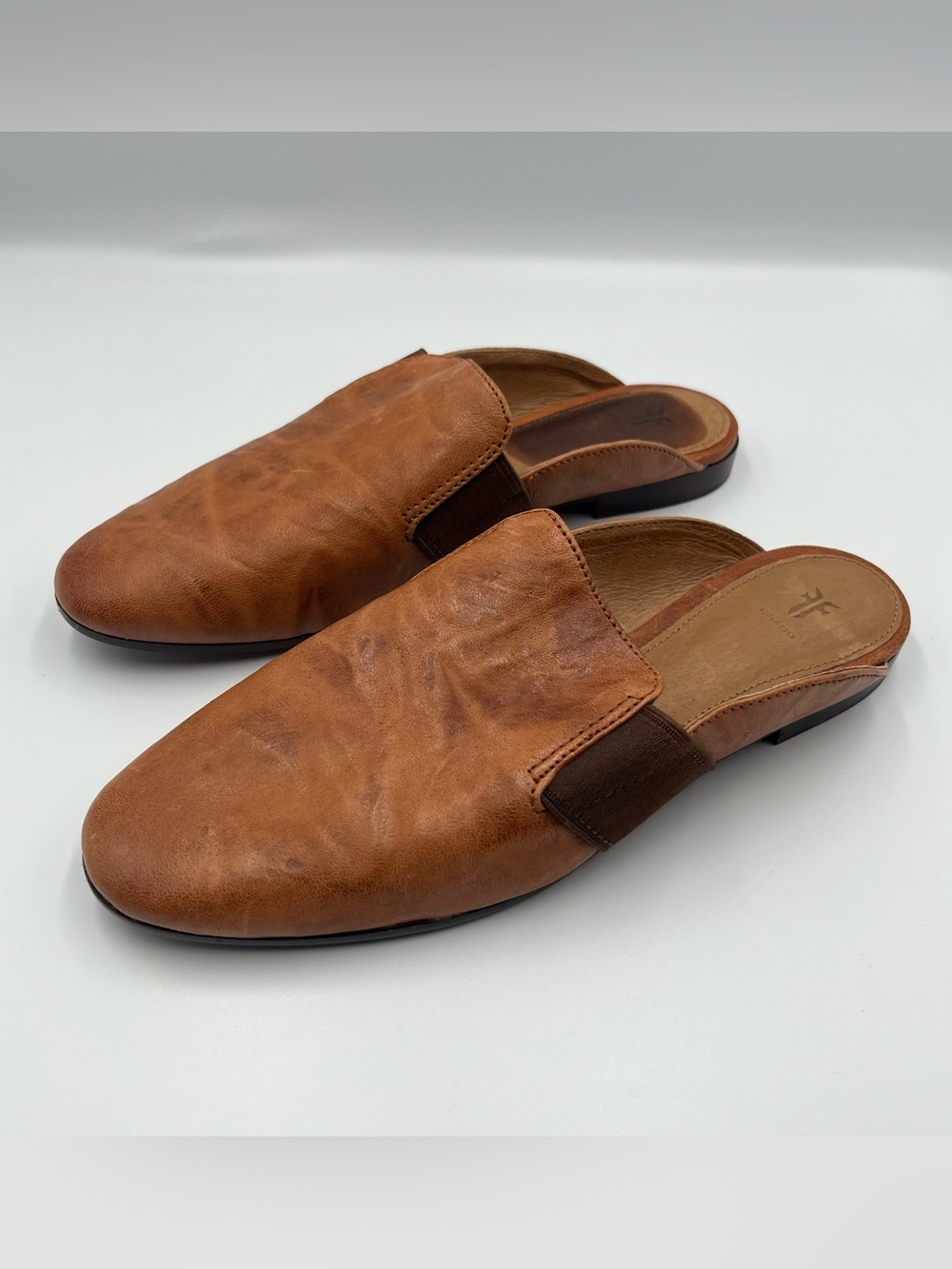 FRYE Terri Gore Distressed Camel Brown Leather Slip On Mules Flats Boho Size 8